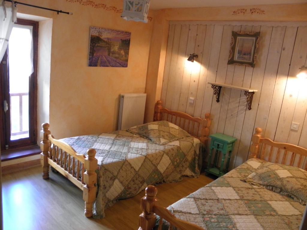 Gite Auberge Les Terres Blanches De Meolans Δωμάτιο φωτογραφία