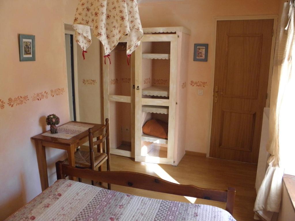 Gite Auberge Les Terres Blanches De Meolans Δωμάτιο φωτογραφία