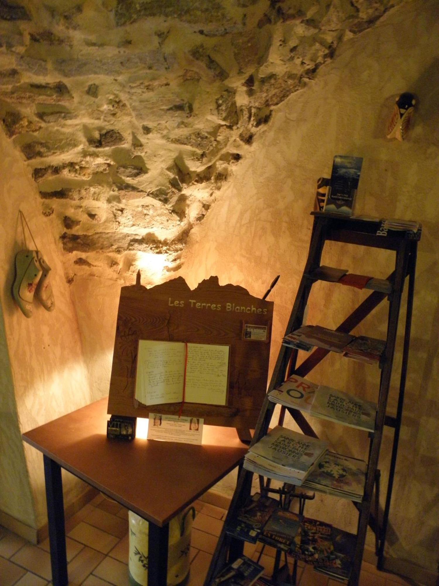 Gite Auberge Les Terres Blanches De Meolans Εξωτερικό φωτογραφία