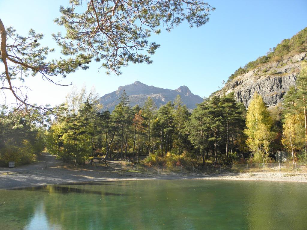 Gite Auberge Les Terres Blanches De Meolans Εξωτερικό φωτογραφία